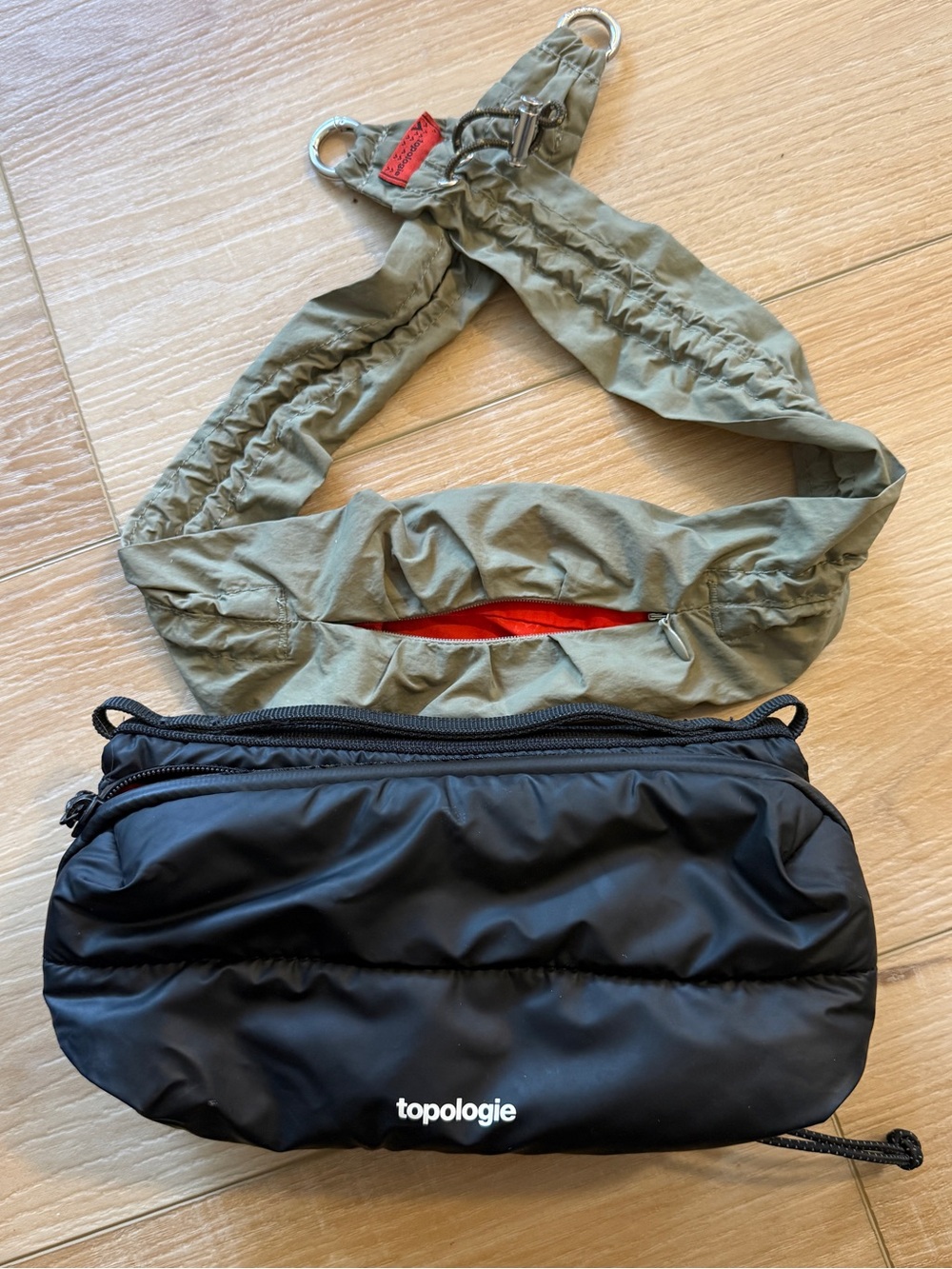 Bottle Sacoche Medium (Black) with Scrunchie Pocket Sling (Moss/Tech Sateen)